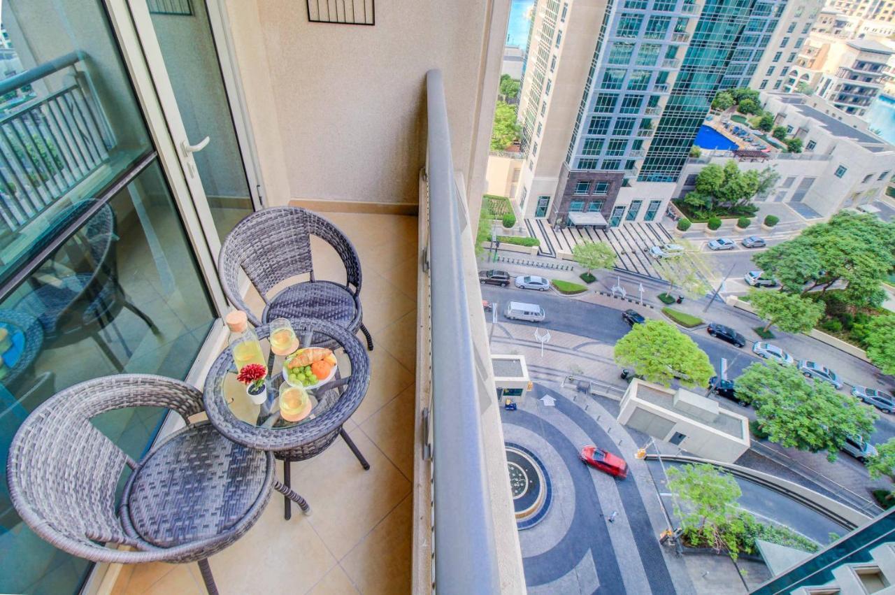 Durrani Homes - Luxurious Studio Near Dubai Mall With Pool View المظهر الخارجي الصورة