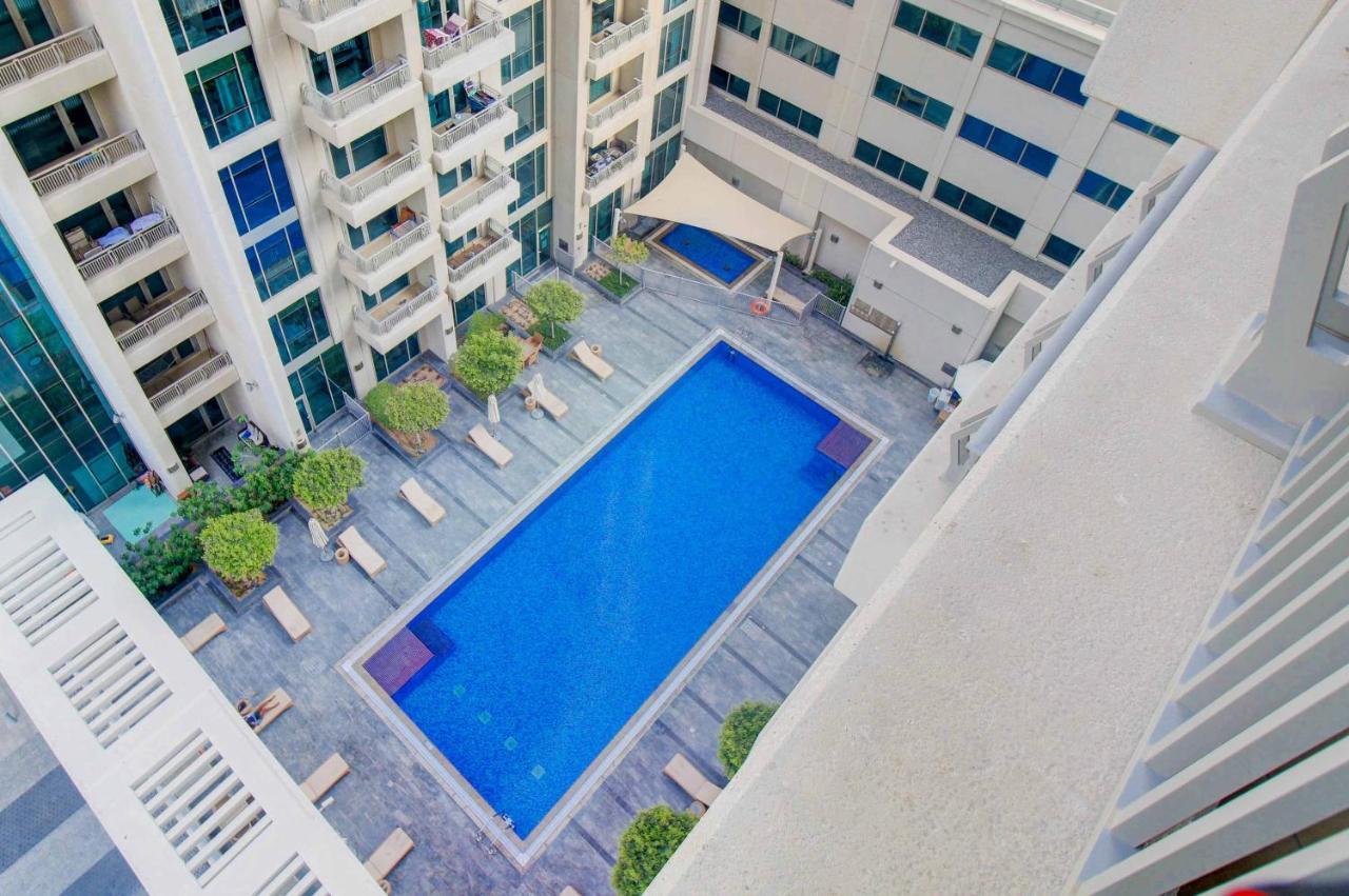 Durrani Homes - Luxurious Studio Near Dubai Mall With Pool View المظهر الخارجي الصورة